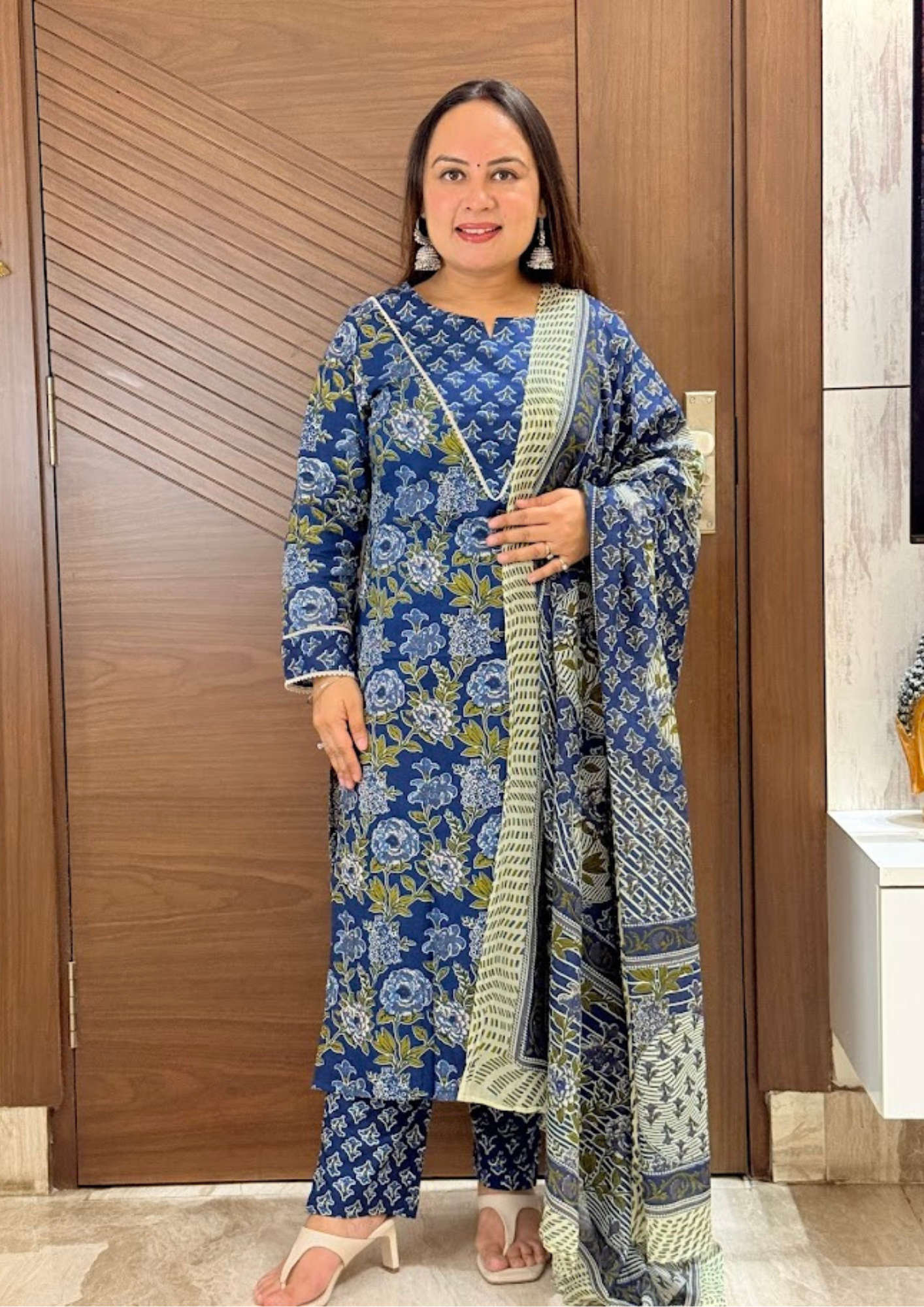 Ishvya Indigo Floral Sanganeri Printed Cotton Suit Set With Dupatta & Pants