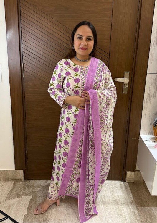 Syraah Lavender Floral Sanganeri Printed Cotton Suit Set With Dupatta & Pants