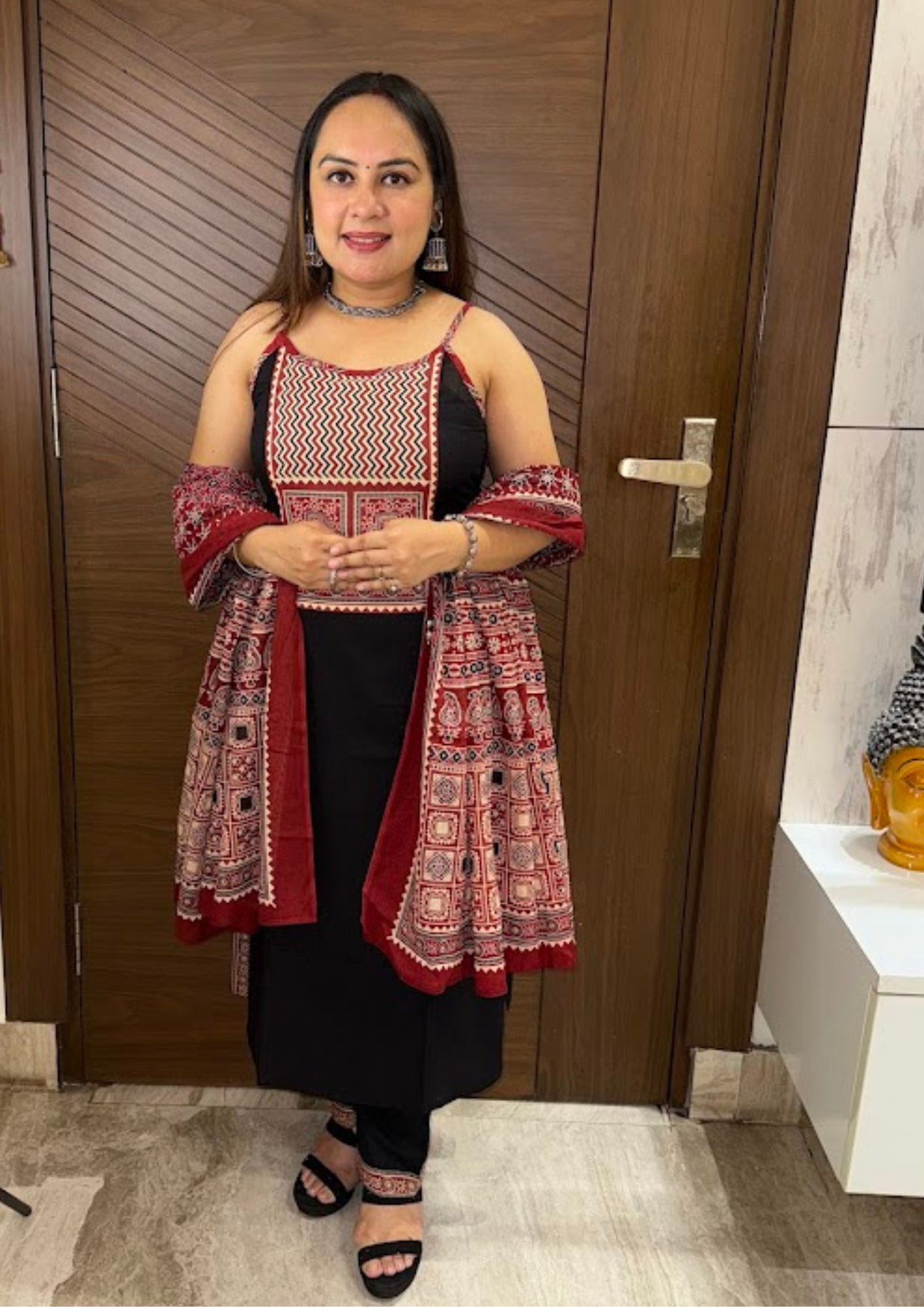 Tavisha Black Cotton Yoke Printed Sanganeri Art Suit Set With Dupatta And Pants