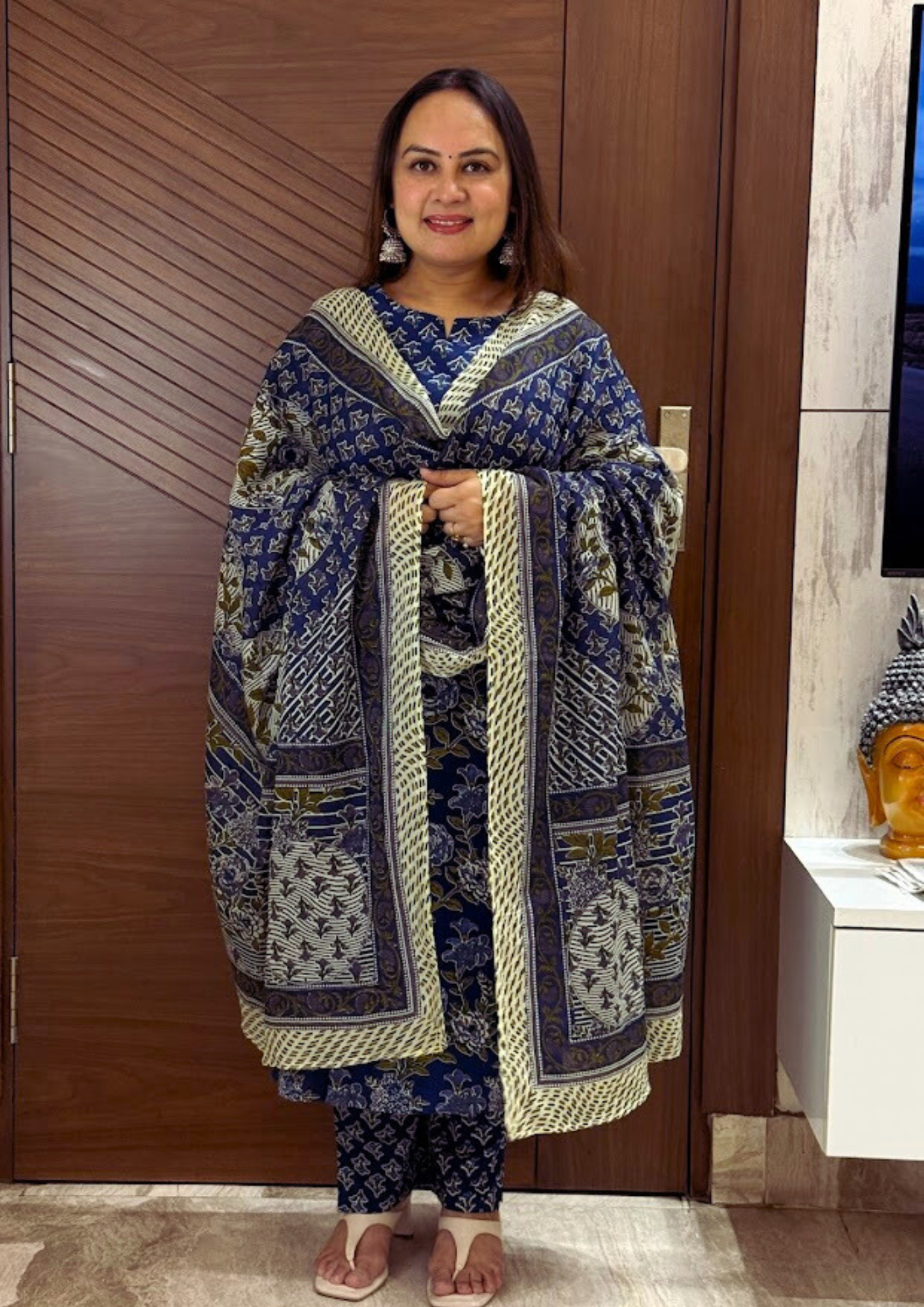 Ishvya Indigo Floral Sanganeri Printed Cotton Suit Set With Dupatta & Pants